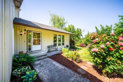 2213 NE Parkview Drive , Vancouver, WA 98686 - Photo 2