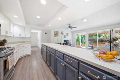 2213 NE Parkview Drive , Vancouver, WA 98686 - Photo 8