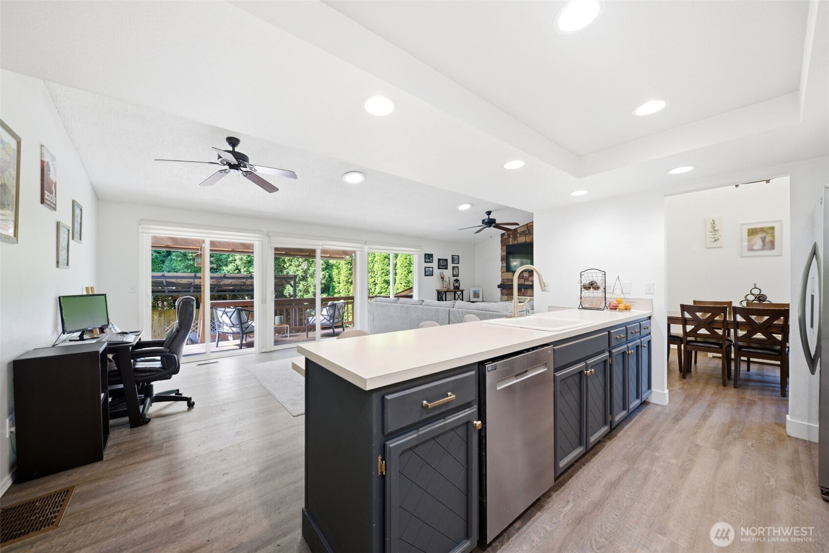 2213 NE Parkview Drive , Vancouver, WA 98686