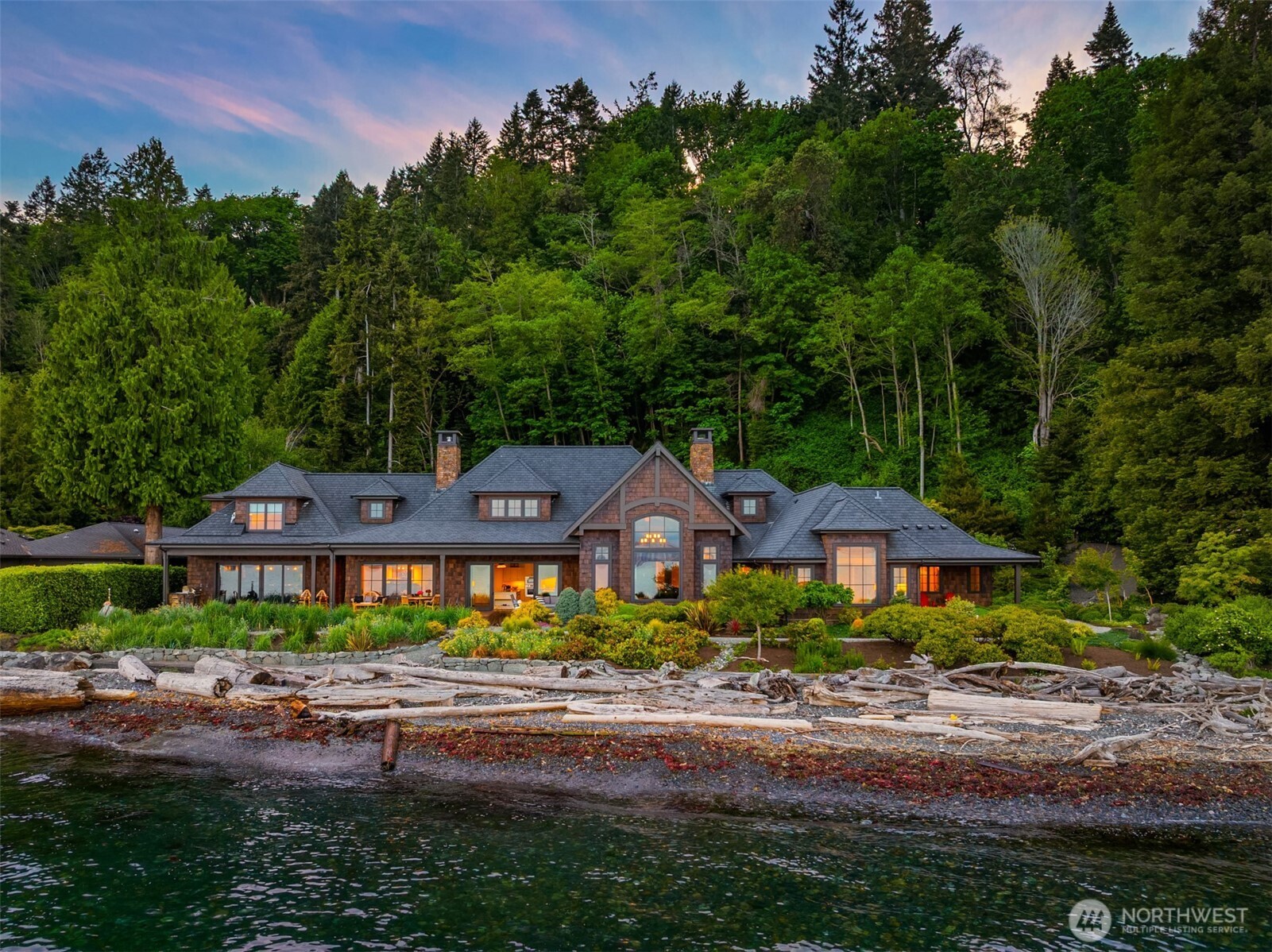 5128 Rockaway Beach Road NE, Bainbridge Island, WA 98110