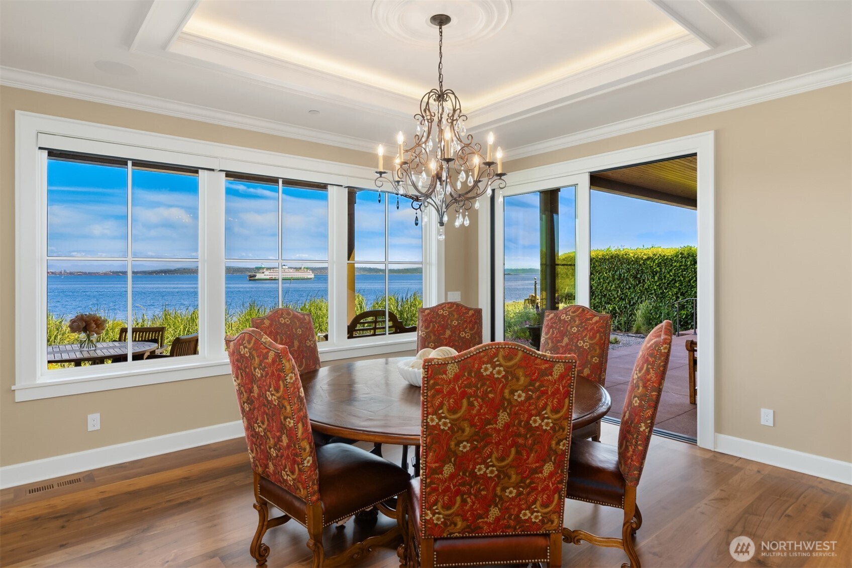 5128 Rockaway Beach Road NE, Bainbridge Island, WA 98110