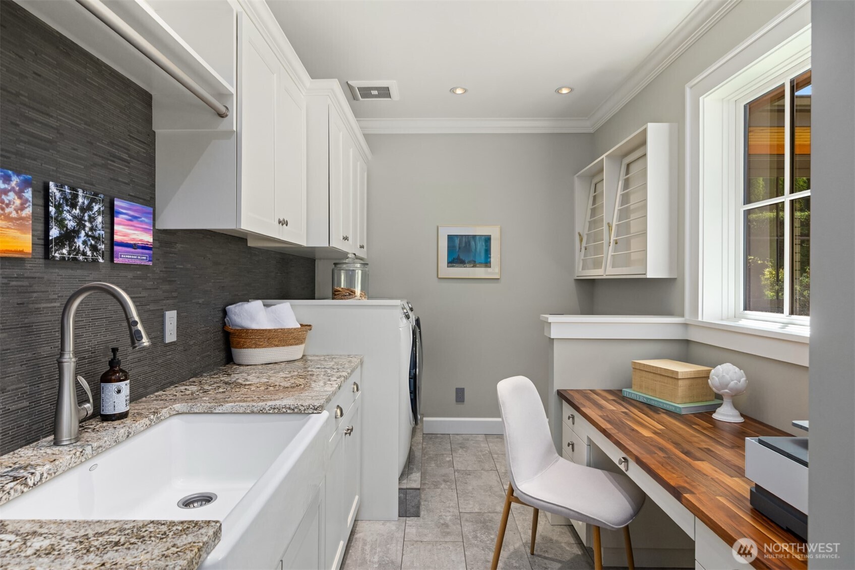 5128 Rockaway Beach Road NE, Bainbridge Island, WA 98110