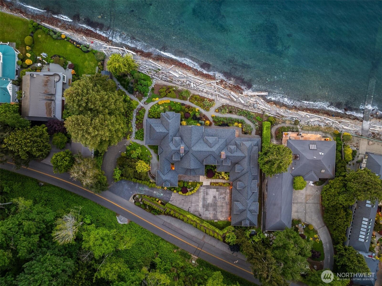 5128 Rockaway Beach Road NE, Bainbridge Island, WA 98110
