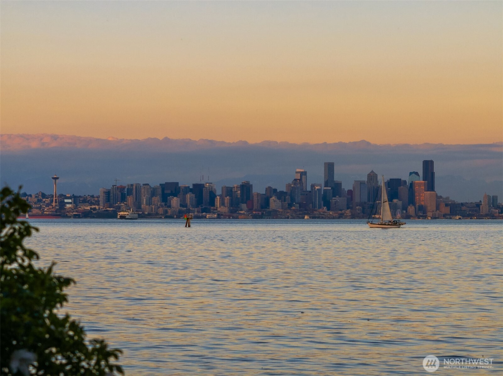 5128 Rockaway Beach Road NE, Bainbridge Island, WA 98110