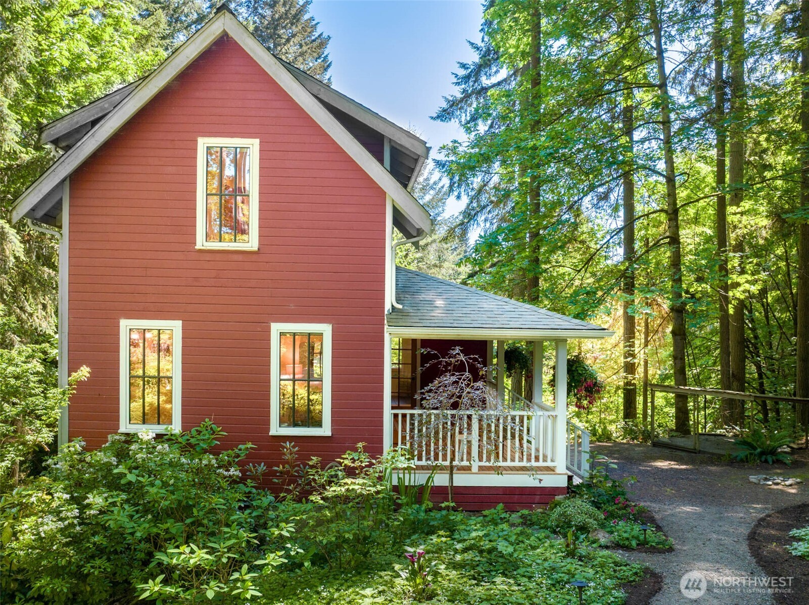 7026 Island Center Road NE, Bainbridge Island, WA 98110