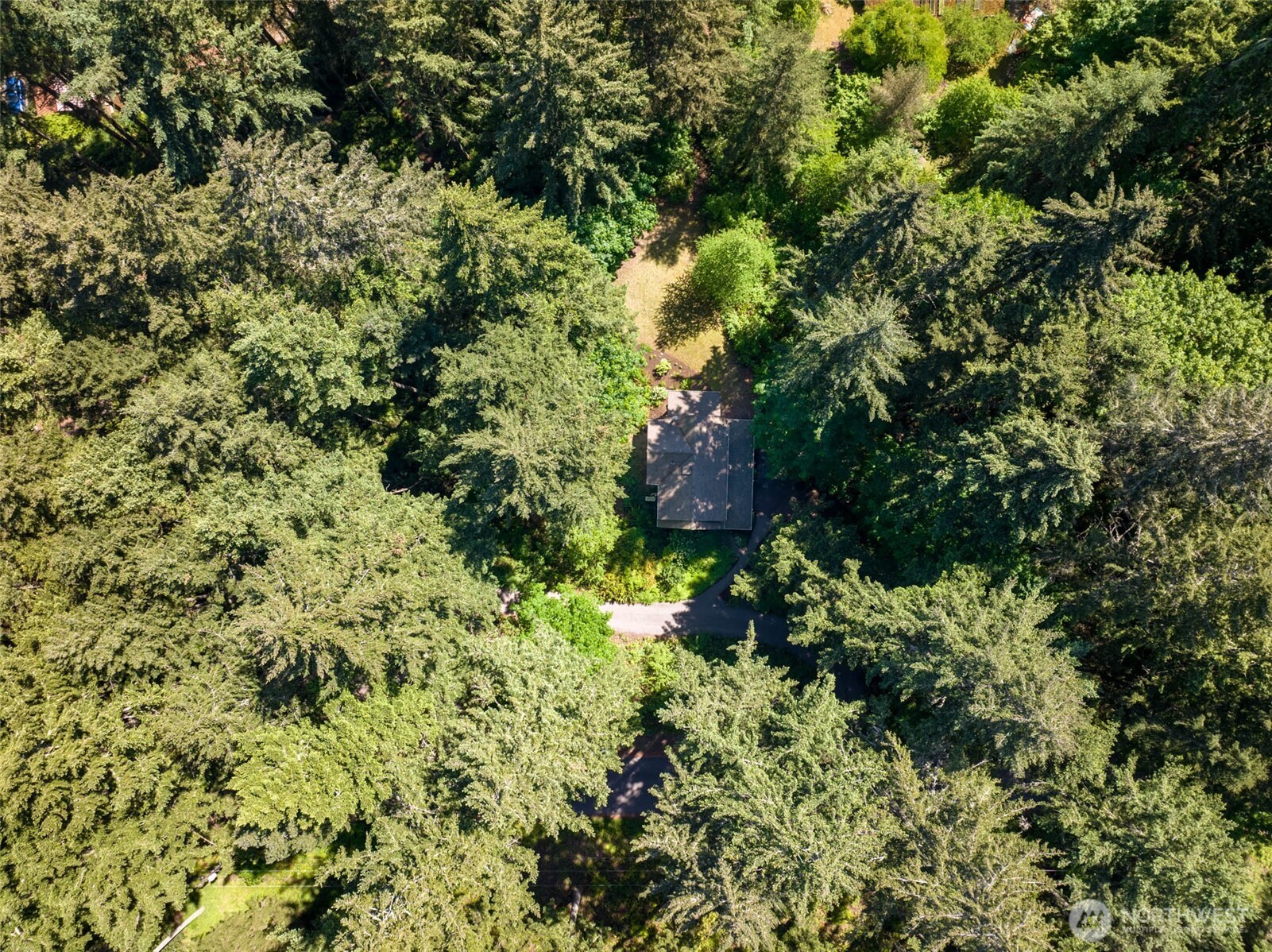 7026 Island Center Road NE, Bainbridge Island, WA 98110
