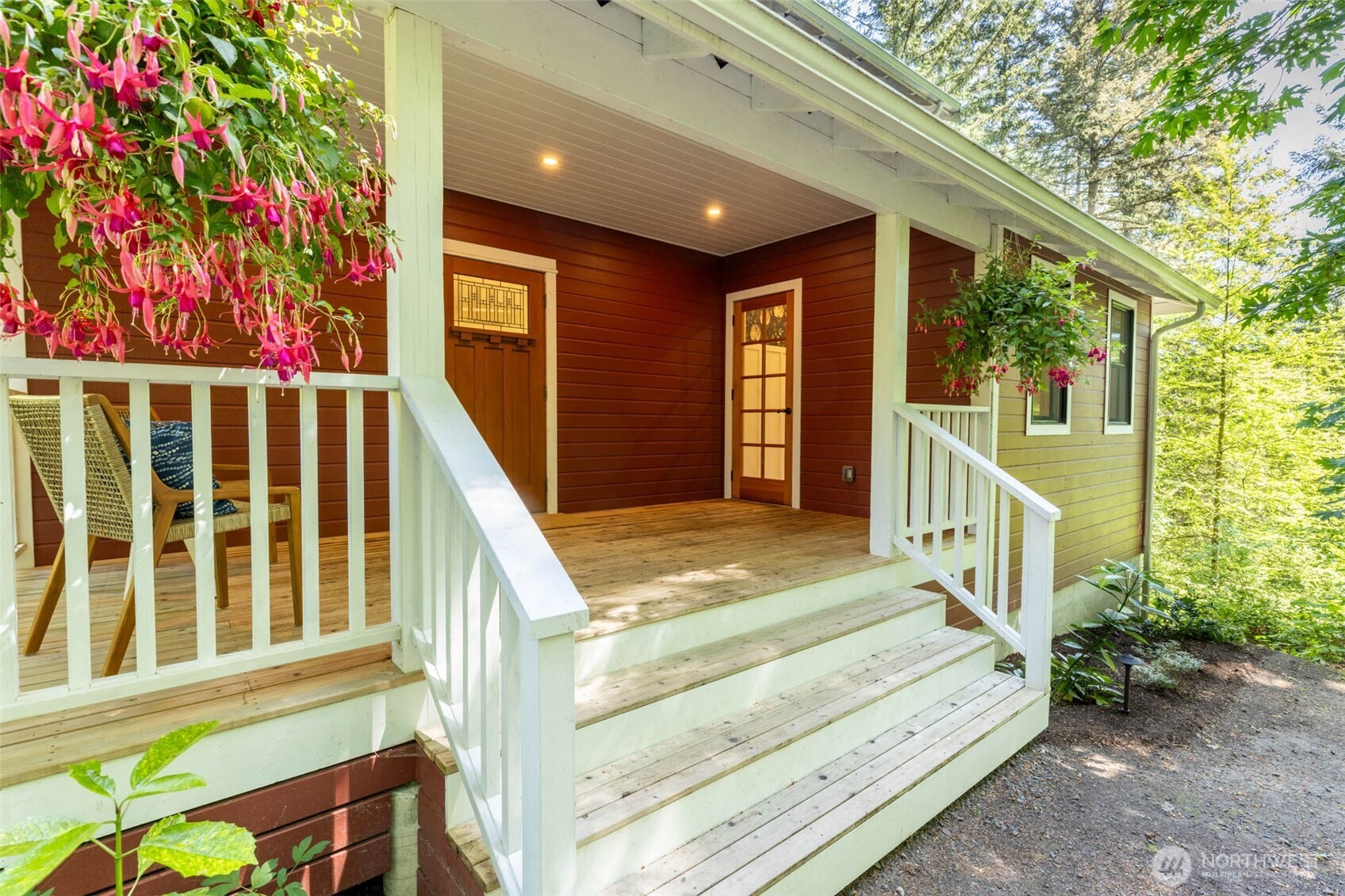 7026 Island Center Road NE, Bainbridge Island, WA 98110