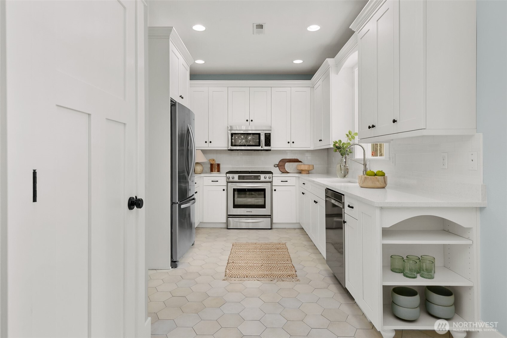 9448 NE Midway Avenue , Indianola, WA 98342