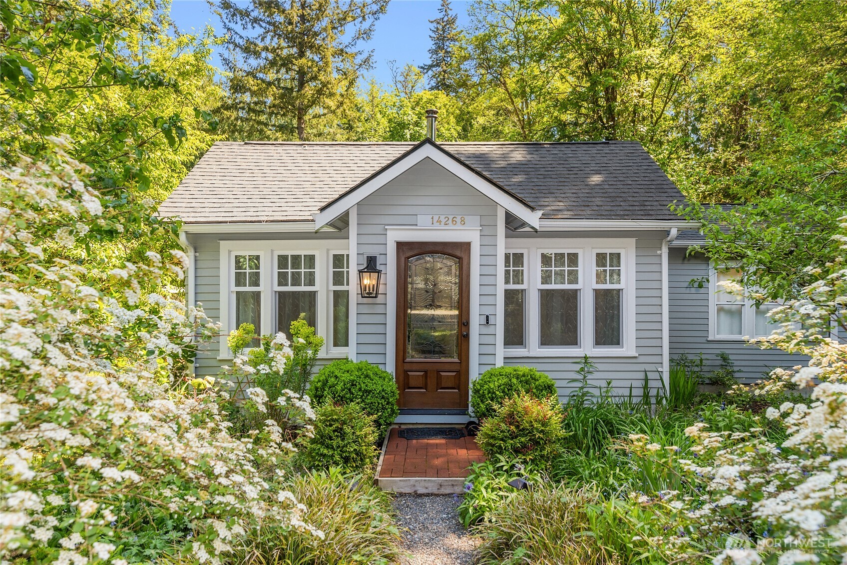 14268 N Madison Avenue NE, Bainbridge Island, WA 98110