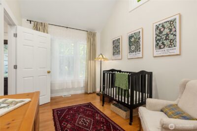 14268 N Madison Avenue NE, Bainbridge Island, WA 98110 - Photo 18