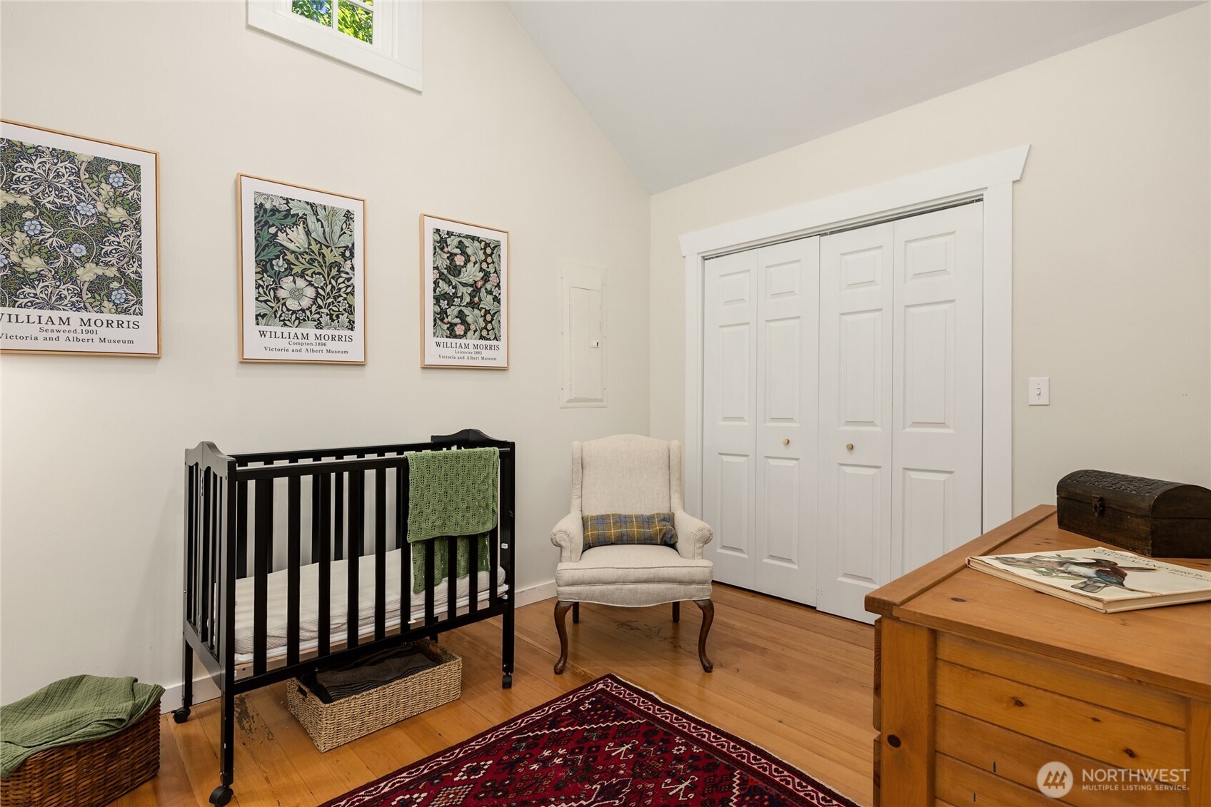 14268 N Madison Avenue NE, Bainbridge Island, WA 98110