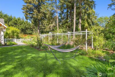 14268 N Madison Avenue NE, Bainbridge Island, WA 98110 - Photo 24