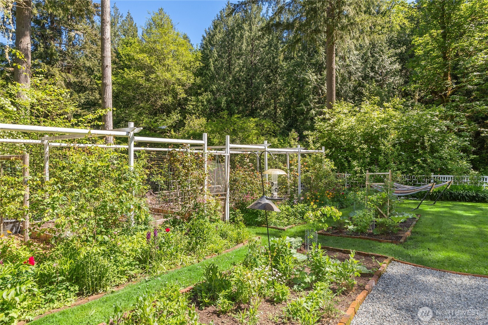 14268 N Madison Avenue NE, Bainbridge Island, WA 98110
