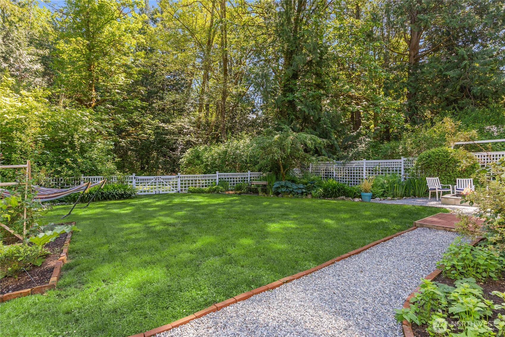 14268 N Madison Avenue NE, Bainbridge Island, WA 98110