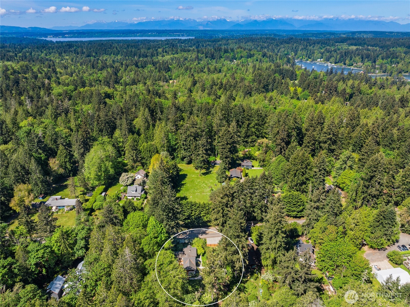 14268 N Madison Avenue NE, Bainbridge Island, WA 98110