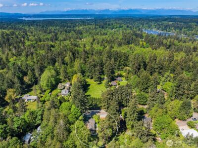 14268 N Madison Avenue NE, Bainbridge Island, WA 98110 - Photo 31
