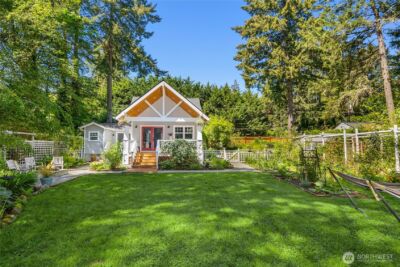 14268 N Madison Avenue NE, Bainbridge Island, WA 98110 - Photo 4