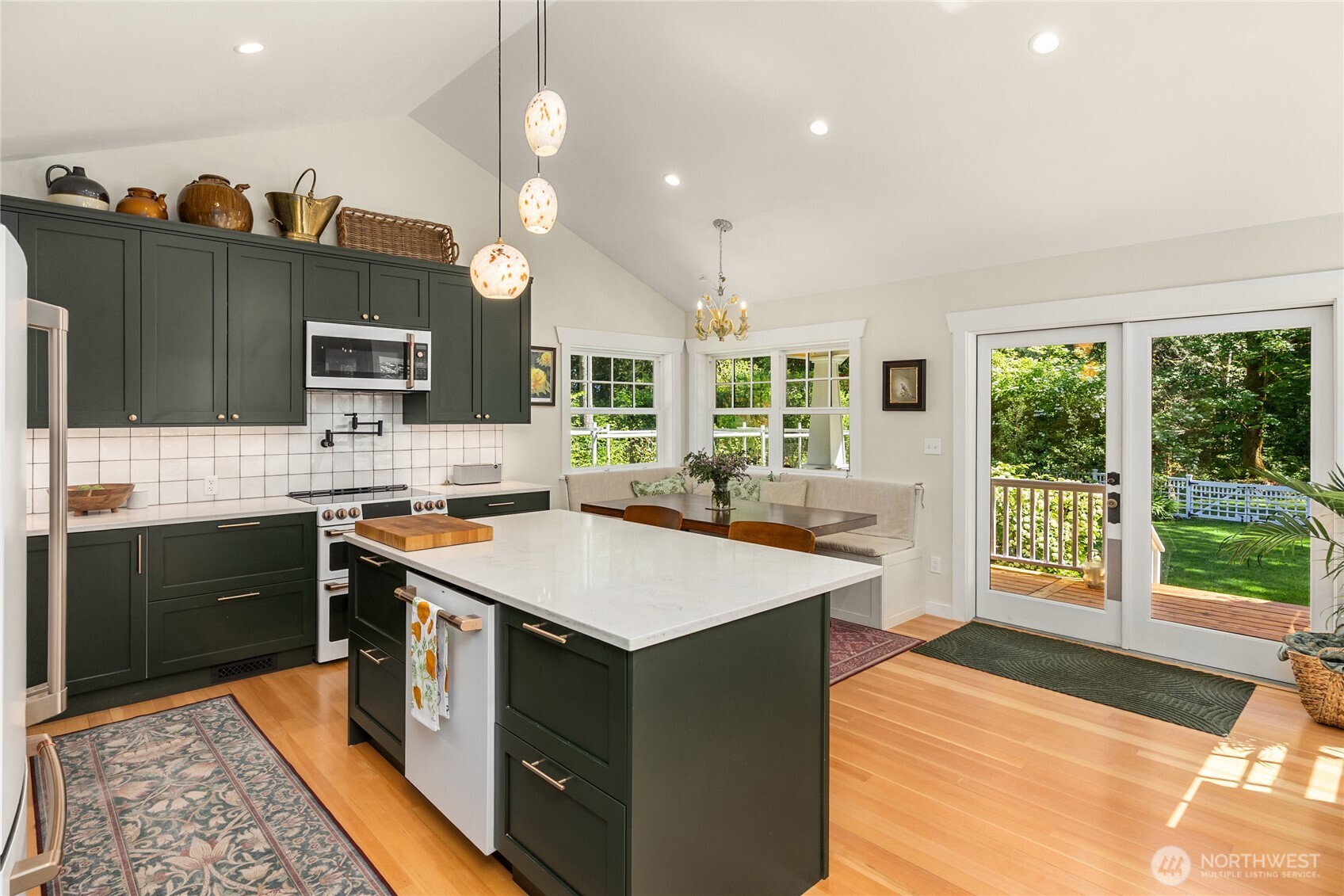 14268 N Madison Avenue NE, Bainbridge Island, WA 98110