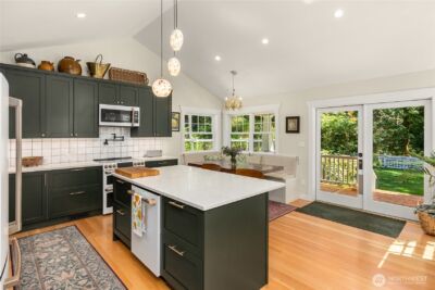 14268 N Madison Avenue NE, Bainbridge Island, WA 98110 - Photo 6