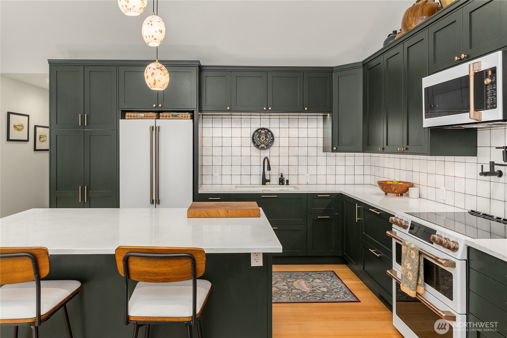 14268 N Madison Avenue NE, Bainbridge Island, WA 98110