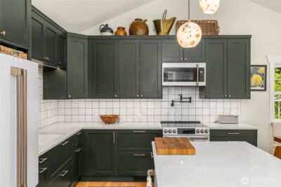 14268 N Madison Avenue NE, Bainbridge Island, WA 98110 - Photo 8