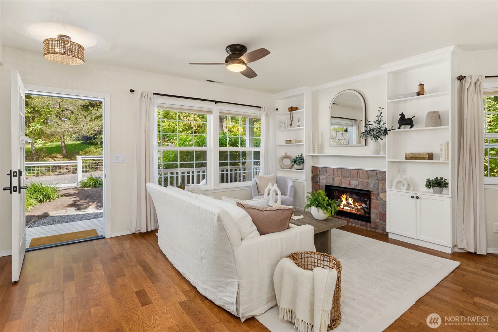 705 Moji Lane NW, Bainbridge Island, WA 98110
