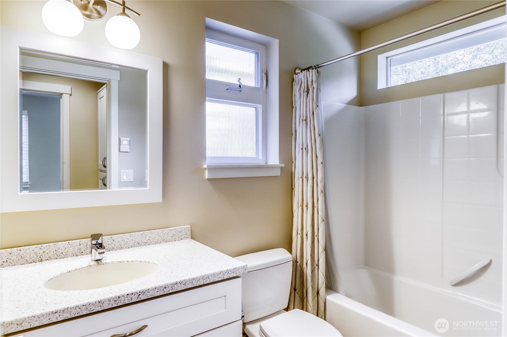 690 Wintersweet Road NE, Bainbridge Island, WA 98110
