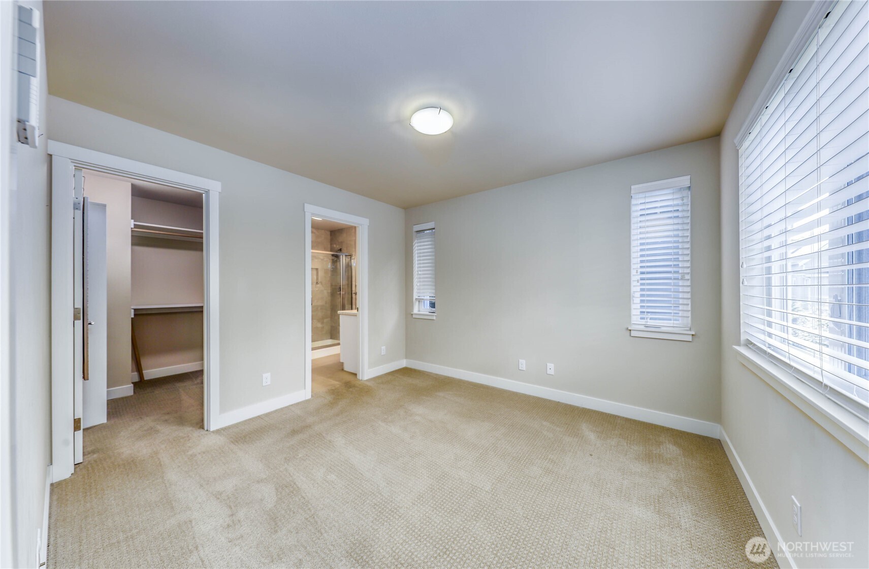 690 Wintersweet Road NE, Bainbridge Island, WA 98110