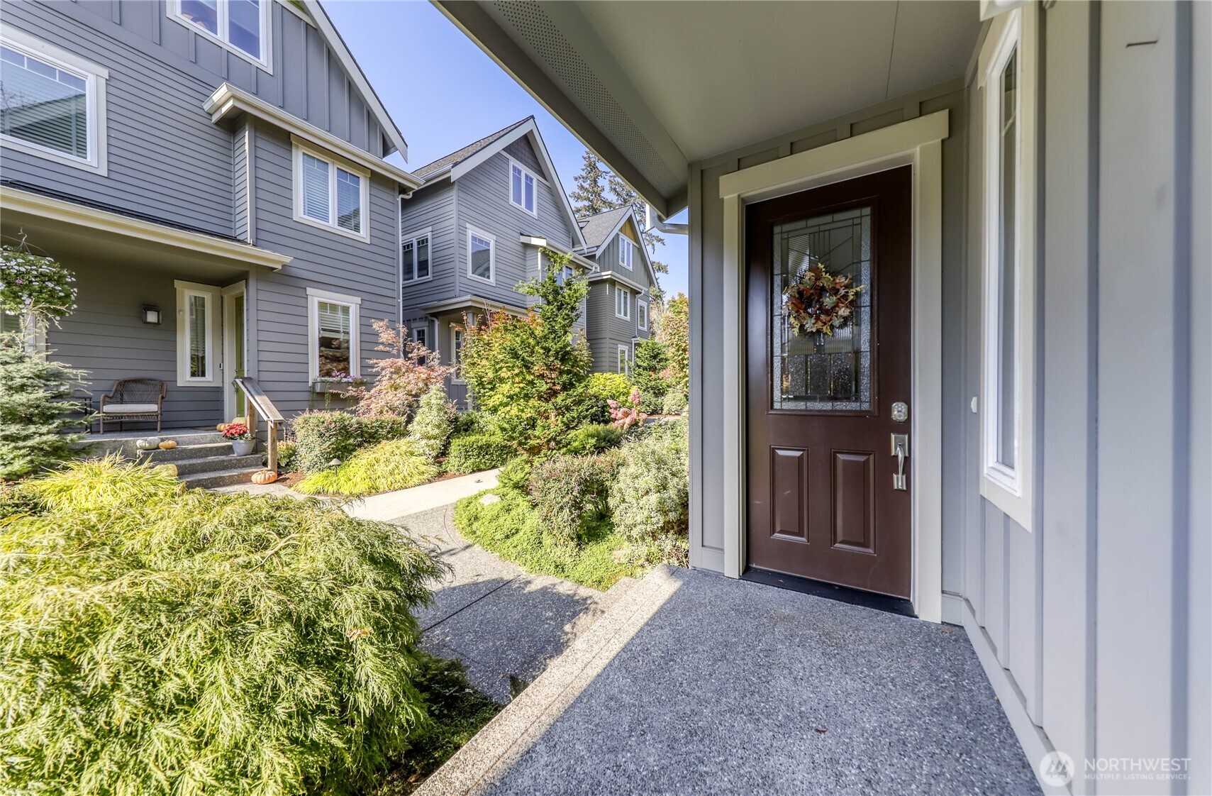 690 Wintersweet Road NE, Bainbridge Island, WA 98110