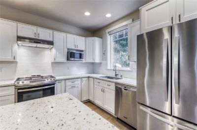 690 Wintersweet Road NE, Bainbridge Island, WA 98110 - Photo 10
