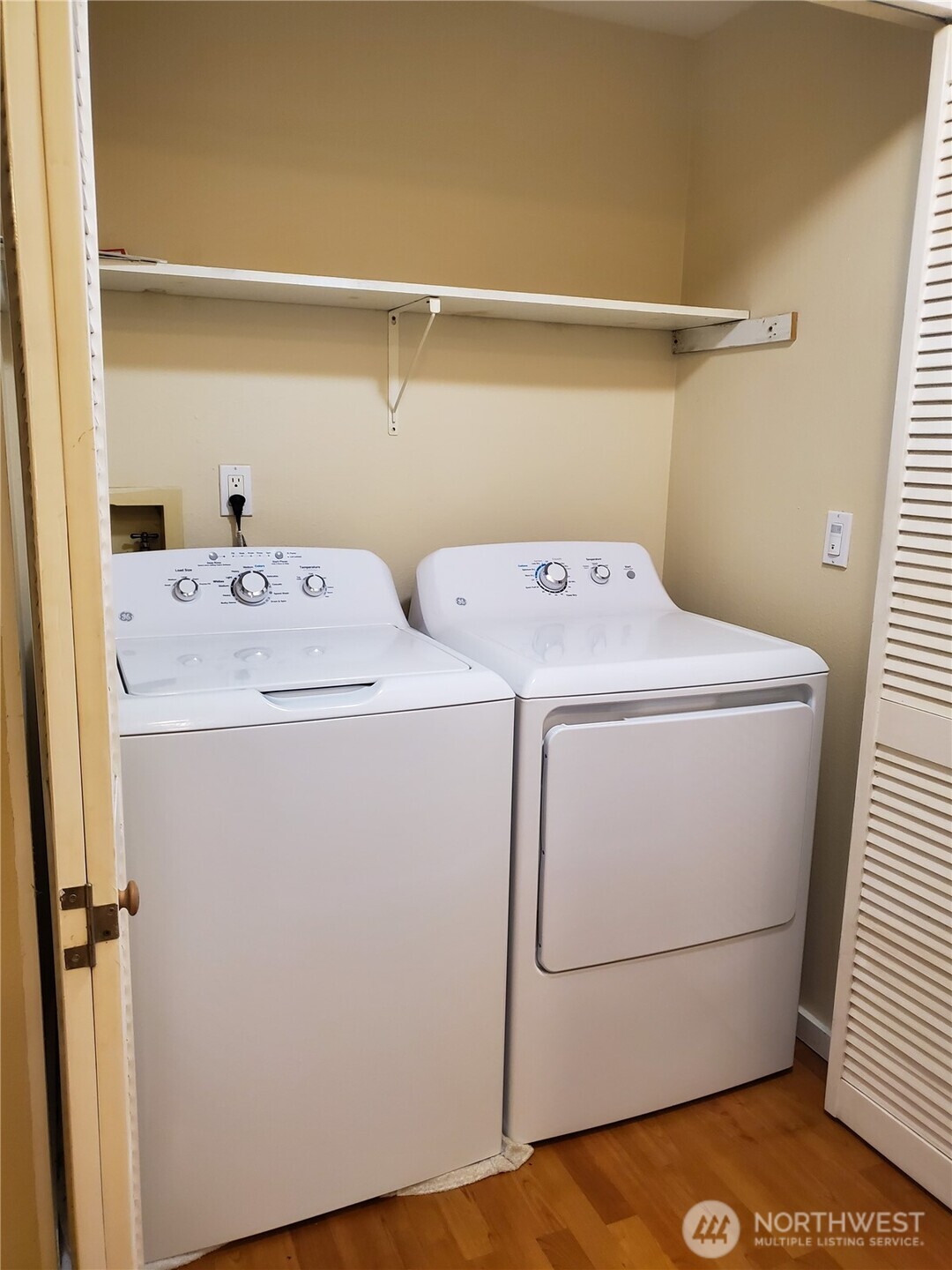 9715 Danwood Lane #4, Silverdale, WA 98383