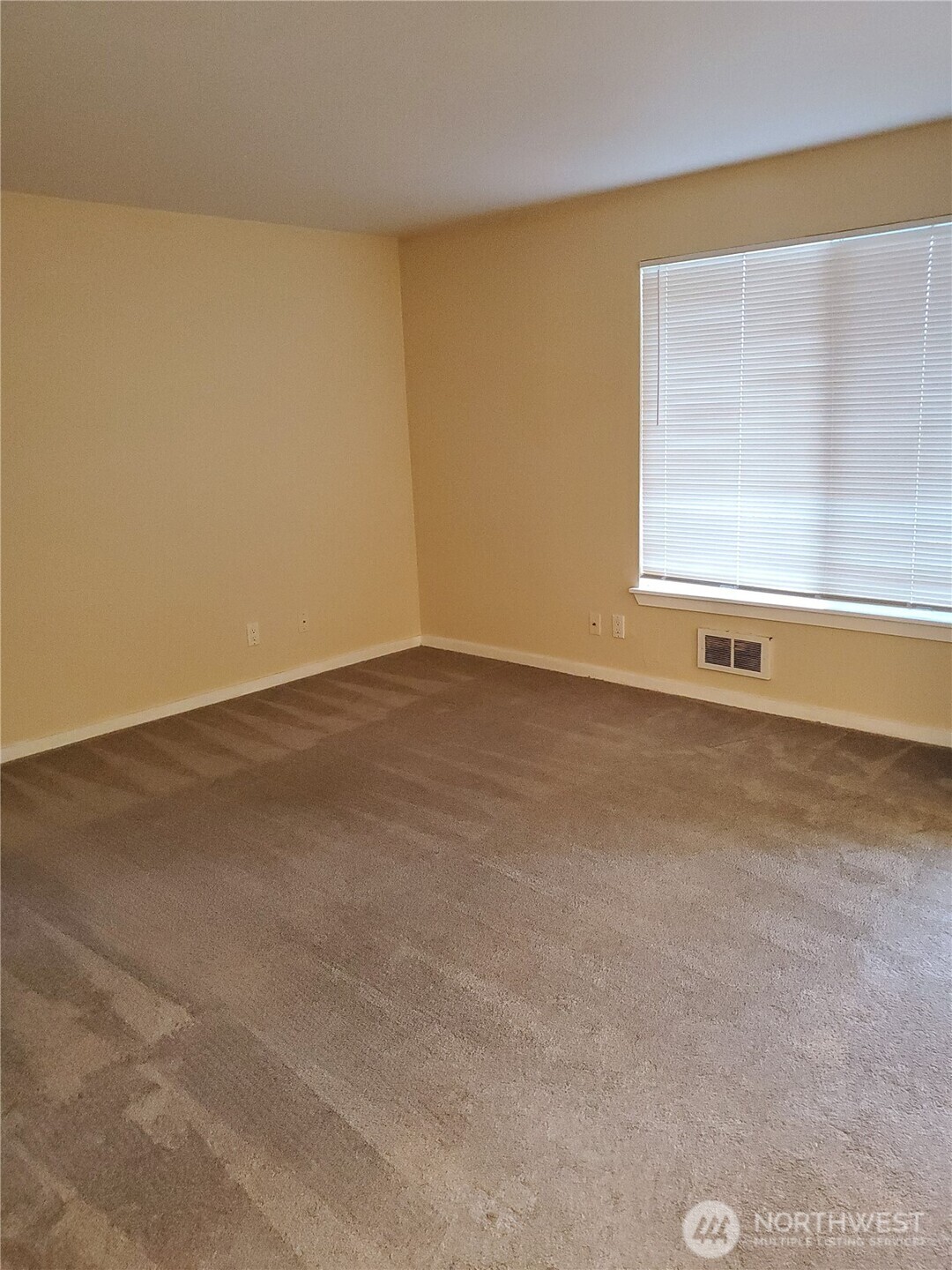 9715 Danwood Lane #4, Silverdale, WA 98383