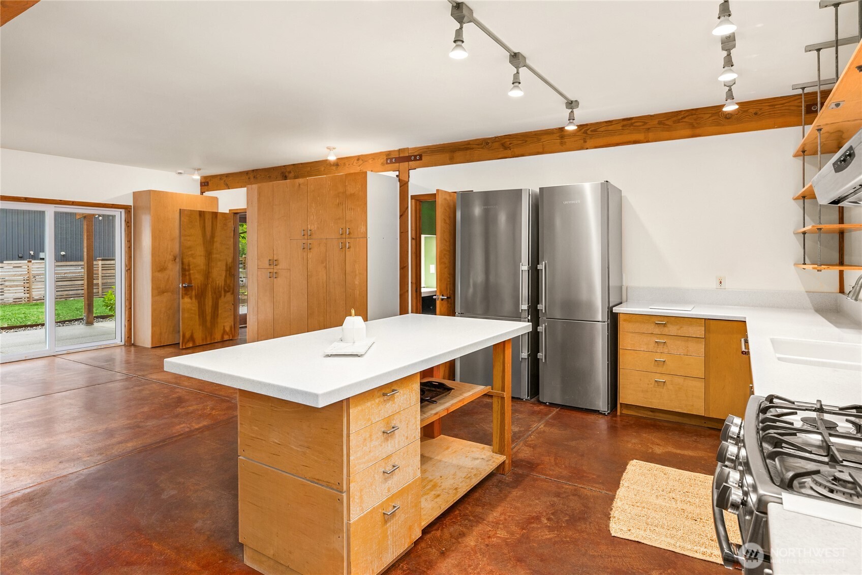 13984 Toad Holler PL NE, Bainbridge Island, WA 98110