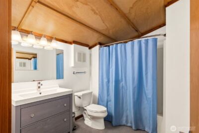 13984 Toad Holler PL NE, Bainbridge Island, WA 98110 - Photo 32