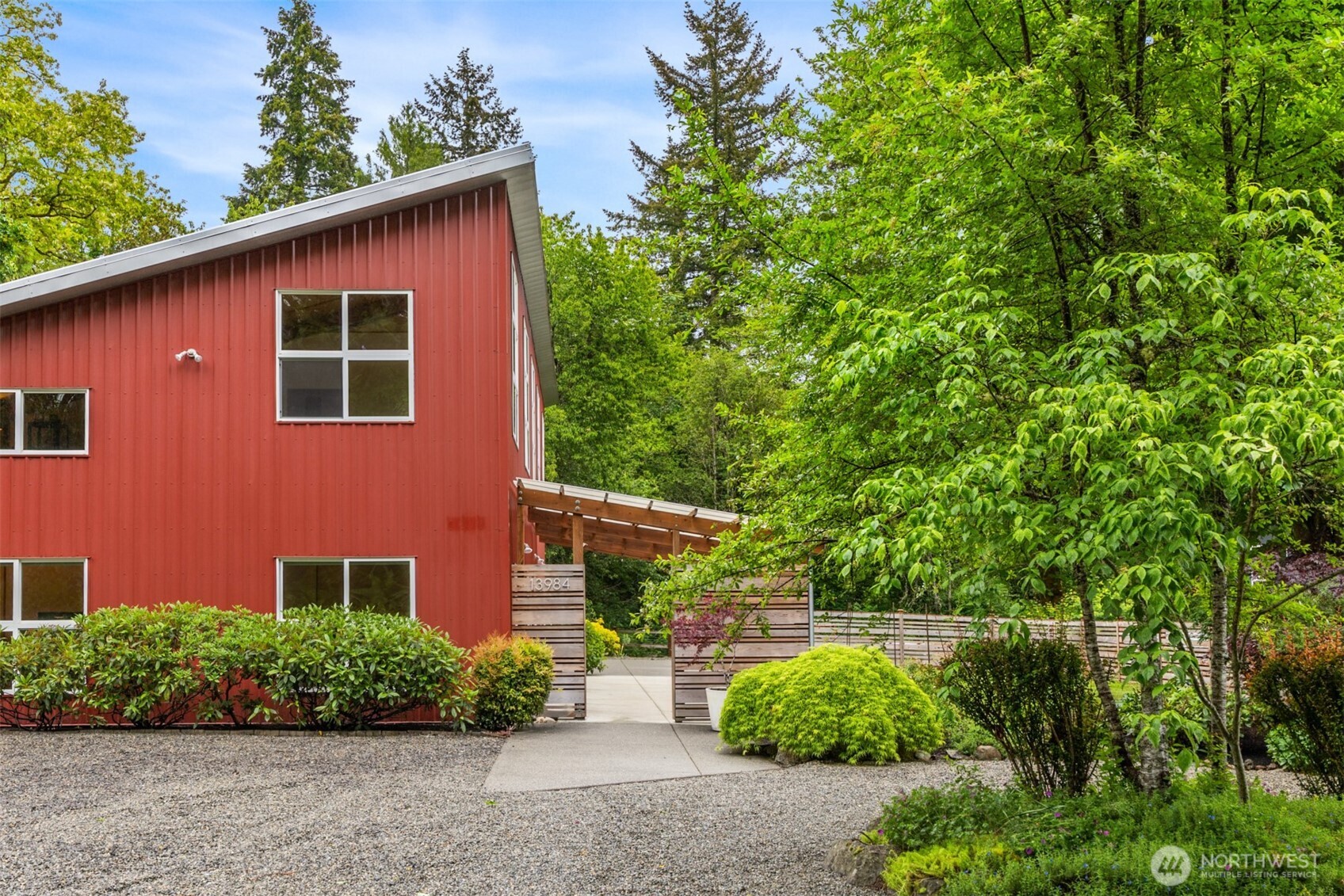 13984 Toad Holler PL NE, Bainbridge Island, WA 98110