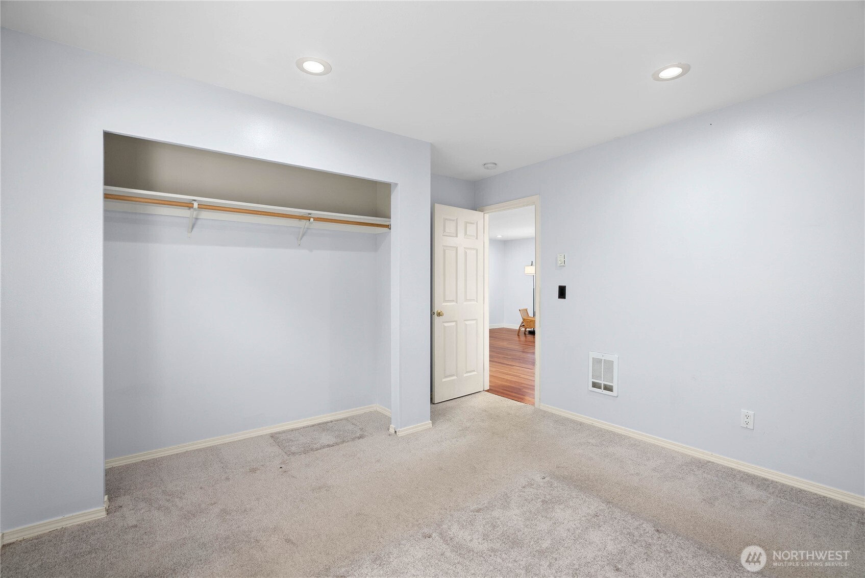 37708 Vista Key Drive NE, Hansville, WA 98340