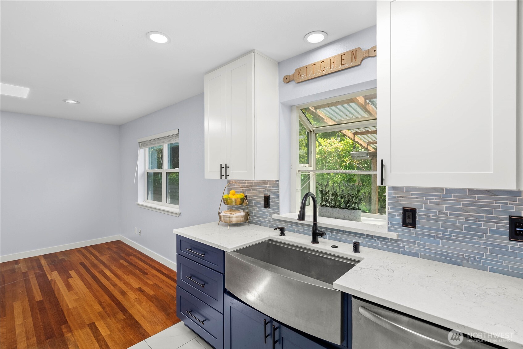 37708 Vista Key Drive NE, Hansville, WA 98340