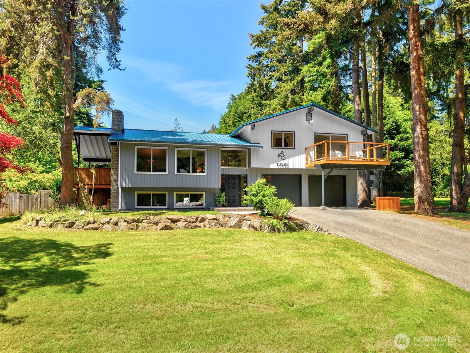 13893 John Street NE, Bainbridge Island, WA 98110