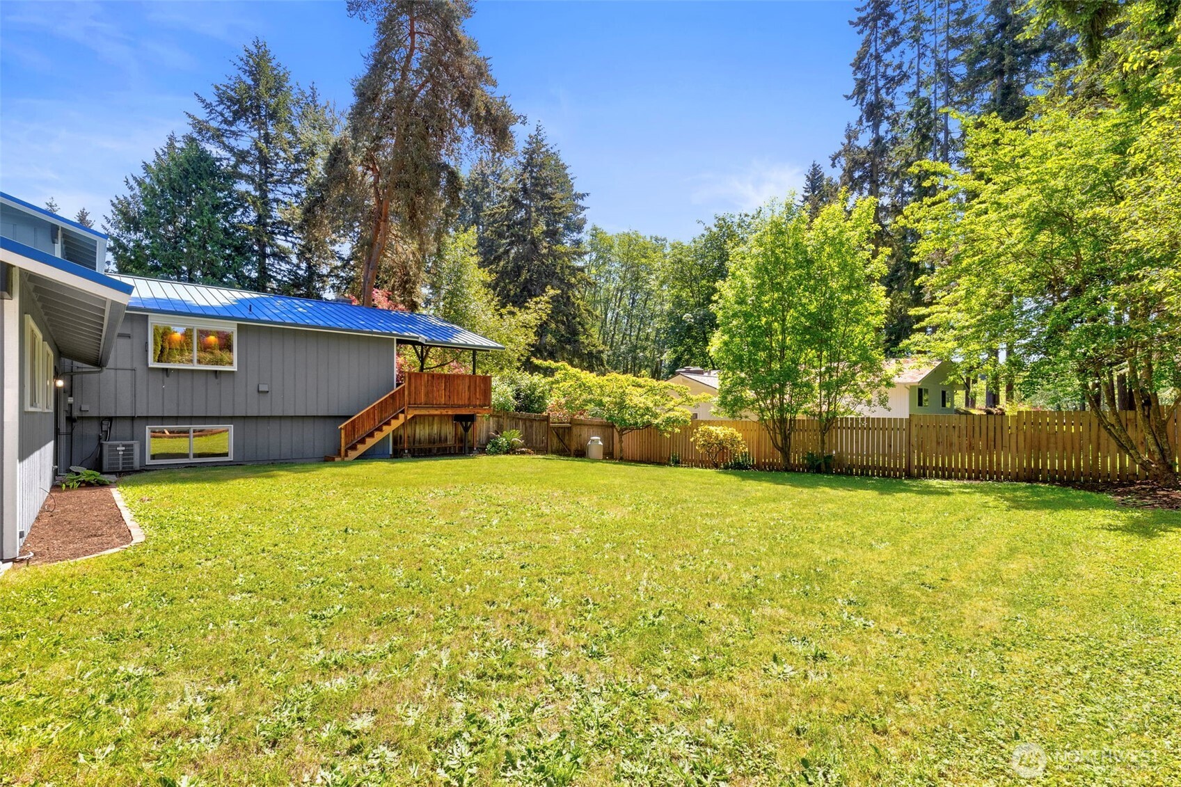 13893 John Street NE, Bainbridge Island, WA 98110