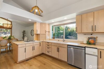 13893 John Street NE, Bainbridge Island, WA 98110 - Photo 9