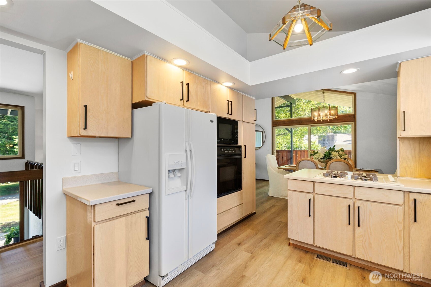 13893 John Street NE, Bainbridge Island, WA 98110