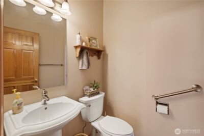8151 E Seaview Drive , Port Orchard, WA 98366 - Photo 24