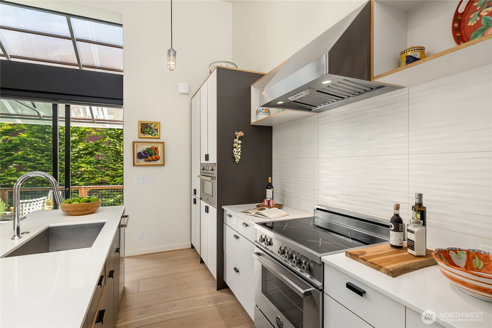 4670 Flying Goat Avenue NE, Bainbridge Island, WA 98110