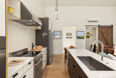 4670 Flying Goat Avenue NE, Bainbridge Island, WA 98110 - Photo 14