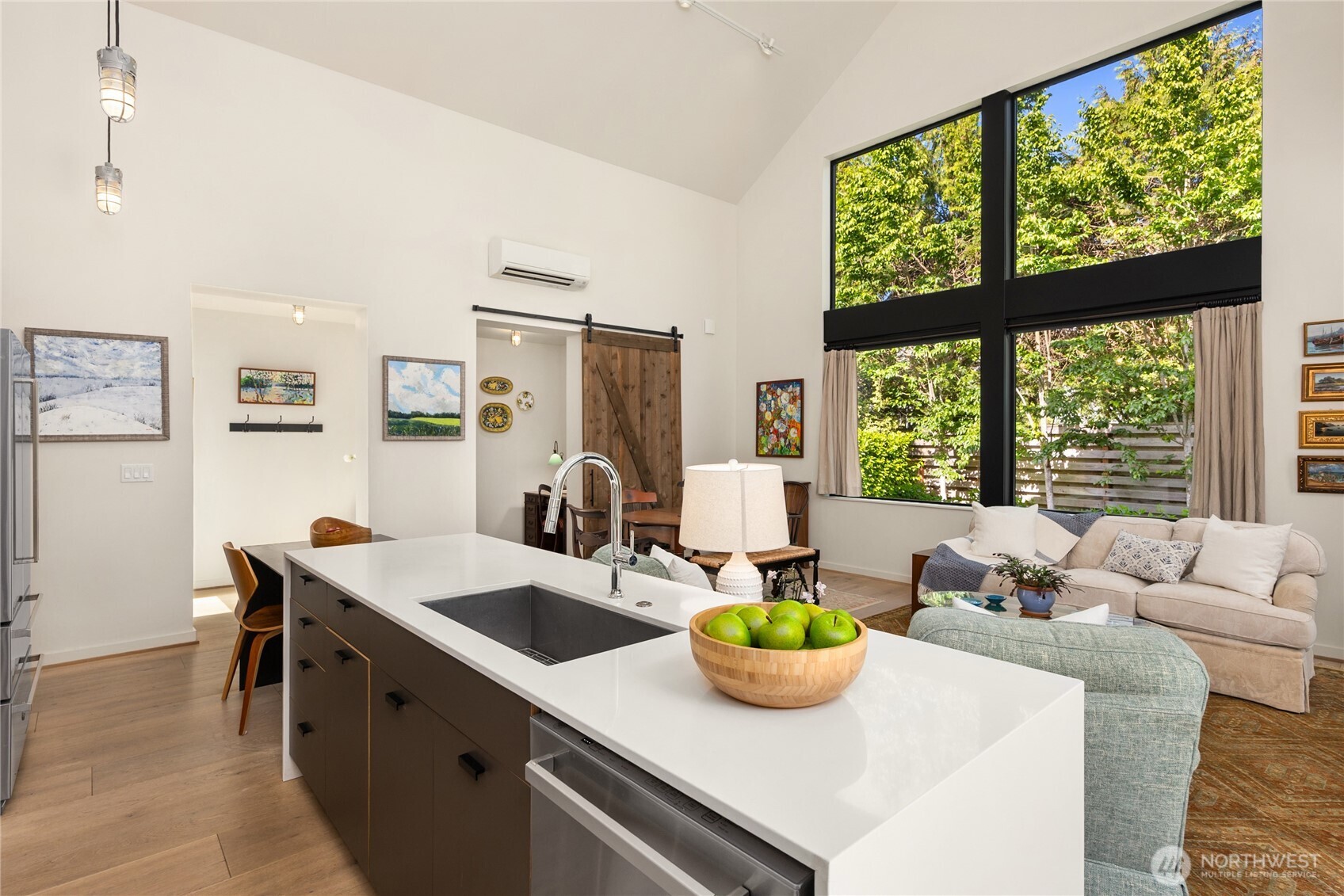 4670 Flying Goat Avenue NE, Bainbridge Island, WA 98110