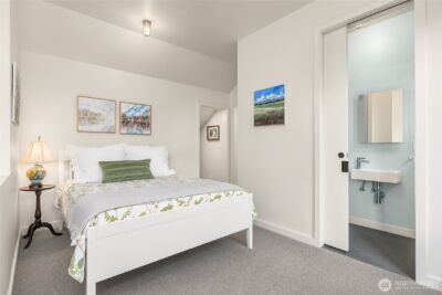 4670 Flying Goat Avenue NE, Bainbridge Island, WA 98110 - Photo 21
