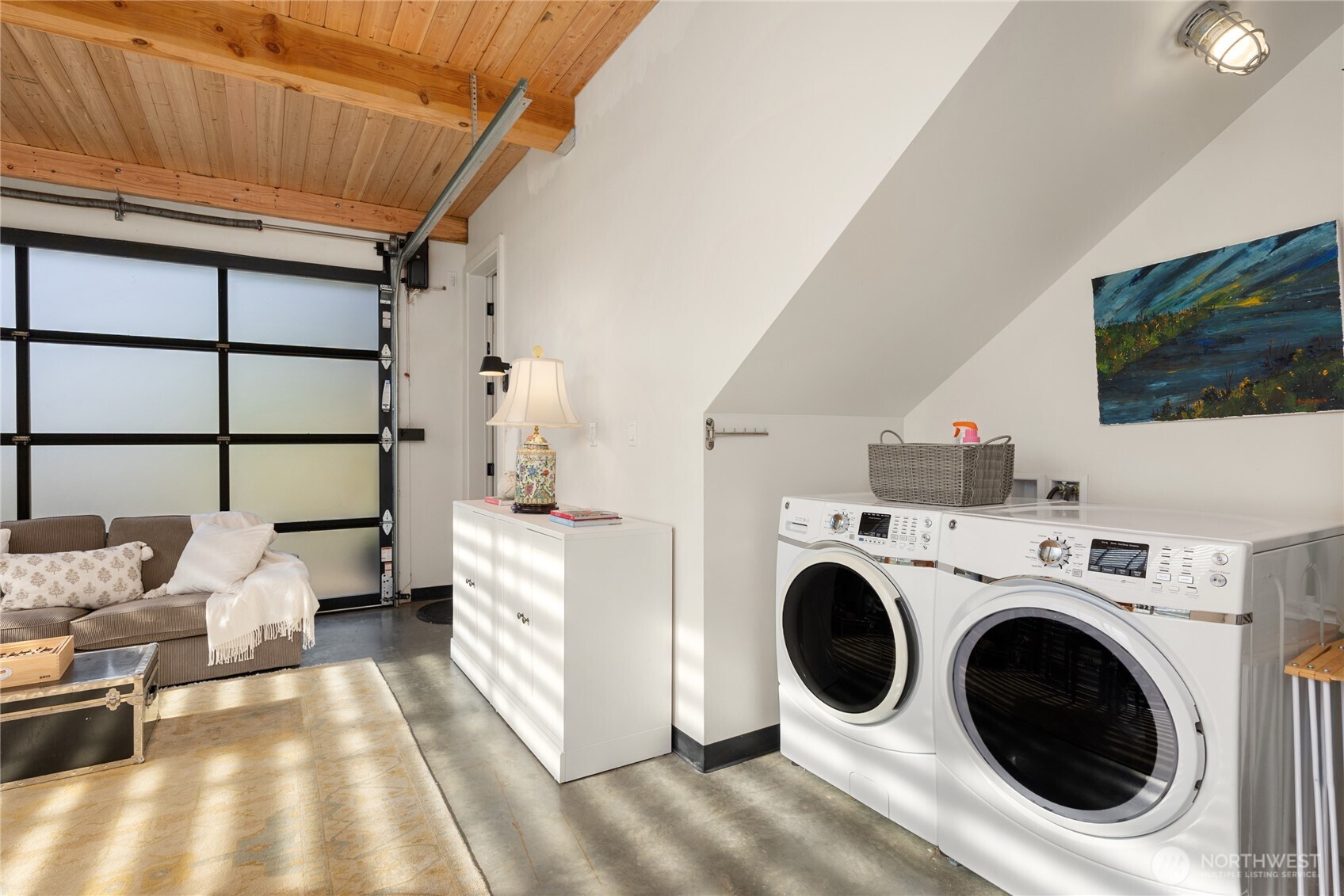 4670 Flying Goat Avenue NE, Bainbridge Island, WA 98110