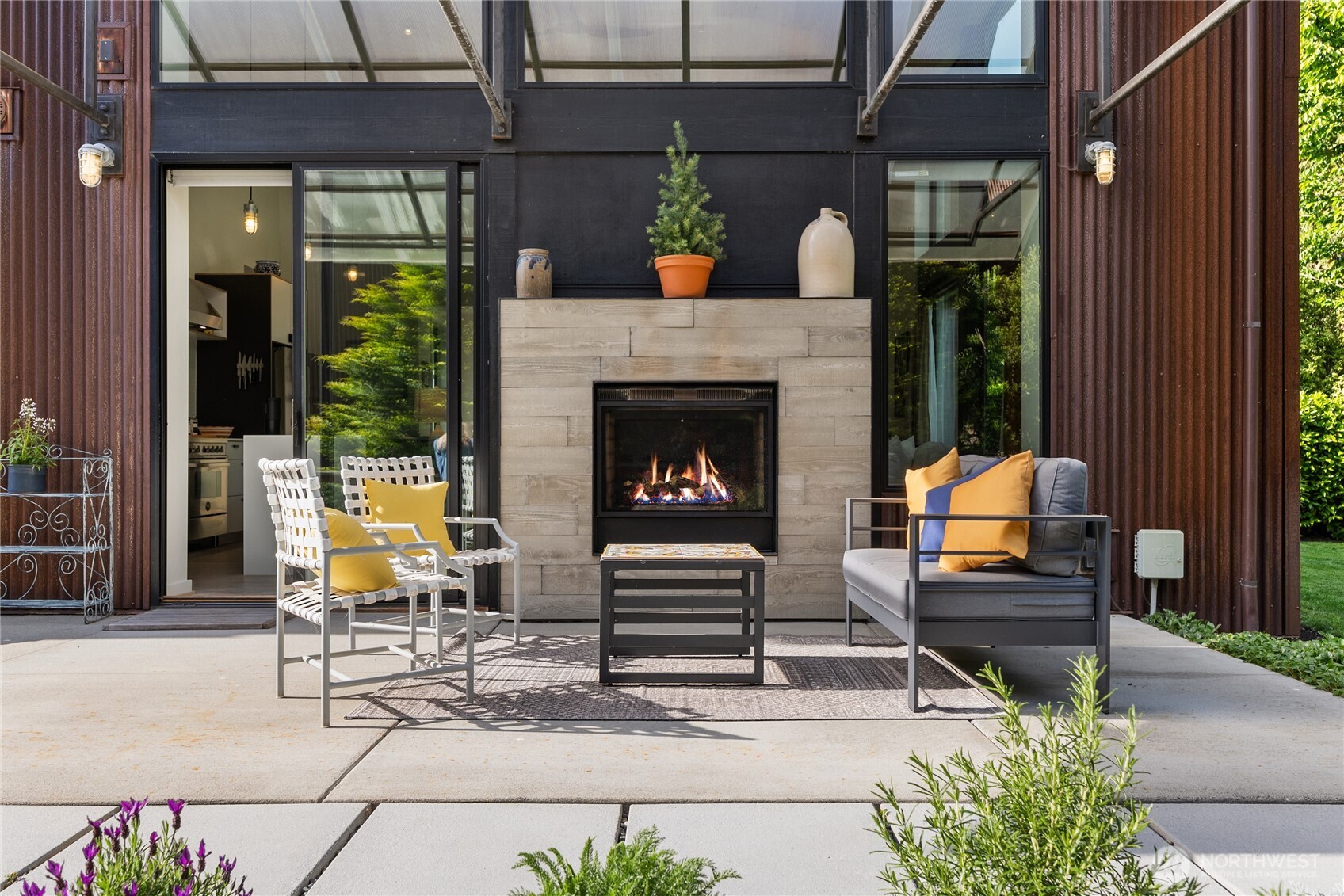 4670 Flying Goat Avenue NE, Bainbridge Island, WA 98110