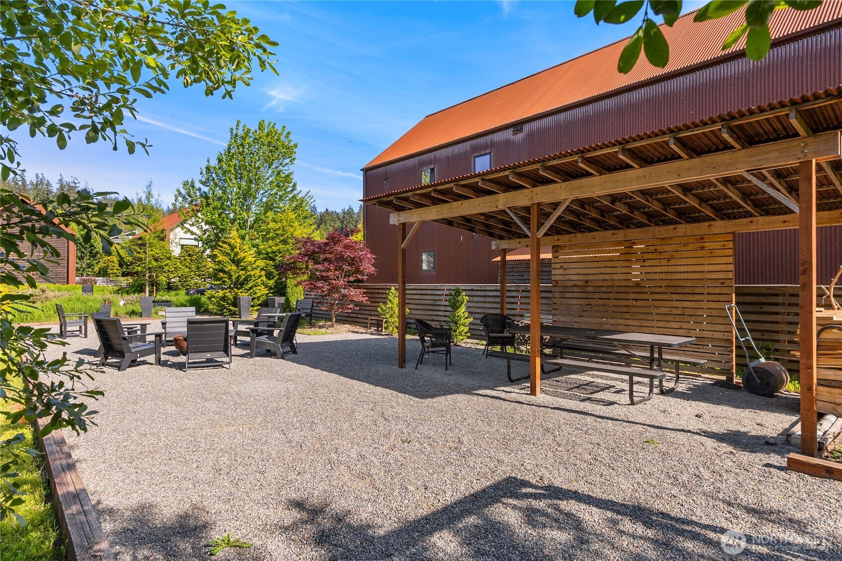 4670 Flying Goat Avenue NE, Bainbridge Island, WA 98110