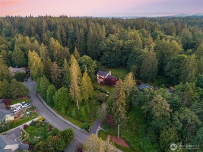 5791 Wimsey Lane NE, Bainbridge Island, WA 98110 - Photo 2
